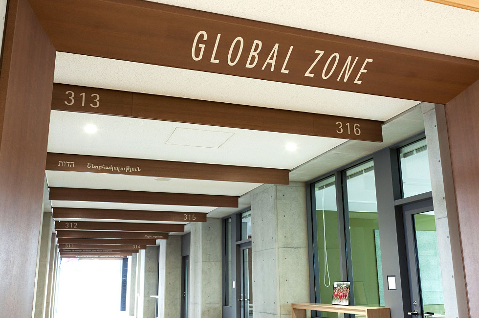 このエリアに入ったら日本語は禁止!?