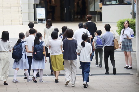 校内見学ツアー
