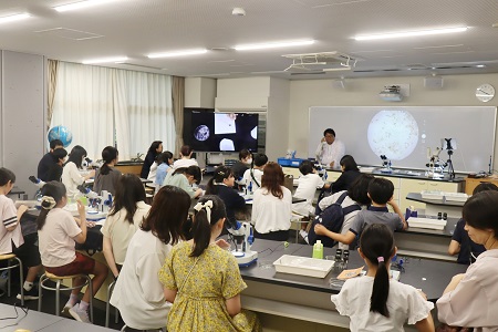 理科の教室「火山灰から鉱物をさがそう」