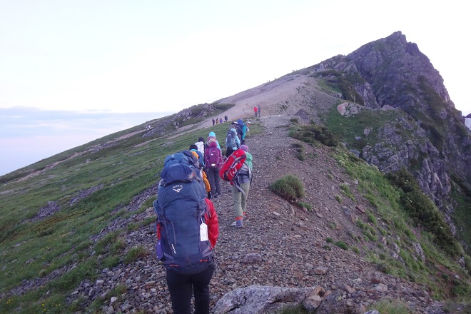 副校長ブログ「ゆめみる」第９号　『全班登頂』