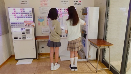 朝のうちに食券を買う