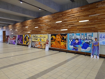 趣向を凝らしたパネルが並ぶ