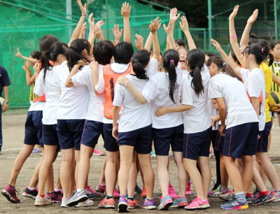 絶対負けられない戦いがそこにある？　—中学校で校内大会が開催されました—