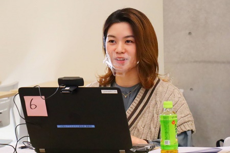 現在、舞台女優や声優として活躍されている横山友香さん。大学時代から演劇研修所に所属して研鑚を積み、舞台に立つという夢を叶えました。好きなことを仕事にし、それを続けることについて、実体験から貴重なご意見をお話しいただきました