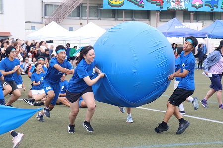 高校2年生大玉レース「UFO仮面ヤキソバン」