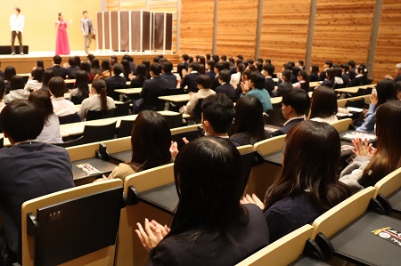 最後は演者の皆さんに大きな拍手が送られました