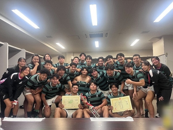 試合後のロッカールームでの写真