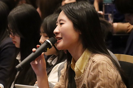 発表後はたくさんの質問が寄せられました