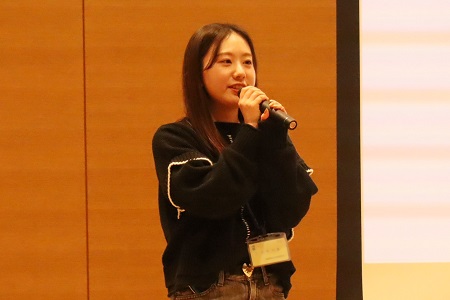 これから就職活動が始まる髙橋さん。大学生も中高生と同じように悩みながら自分の将来を考えていると話してくれました。