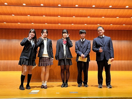 プレゼンターを務めた中学2年生