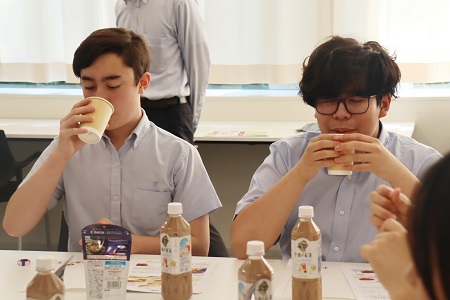 みんなおいしそうに飲んでいました