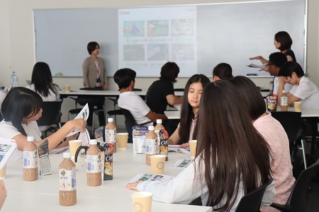 前半は紅茶の基礎知識を教えていただきました