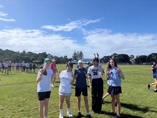 クロスカントリー（という名の緩い校内競歩大会）の様子