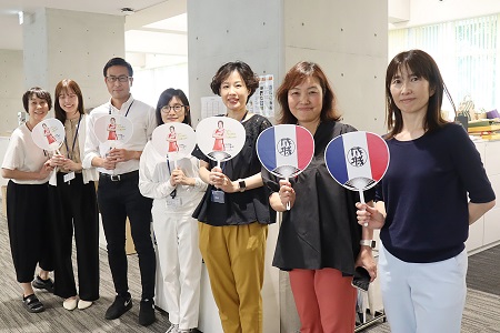 尾﨑さん応援のためにうちわも作りました