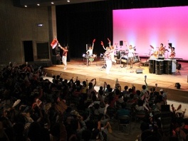 全学年がリズムにのって参加