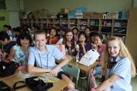 授業終了後も教室で仲良くお弁当