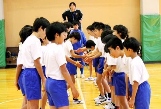 柊vs柚のスポーツ大会。 学年を超えた試合で交流を図りました。