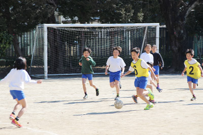 クラススポーツ大会は、白熱した展開に！