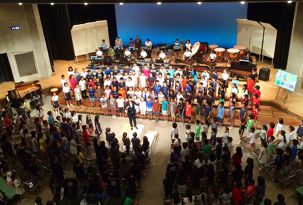 スポットライトを浴びて　——第９３回音楽の会が開催されました——