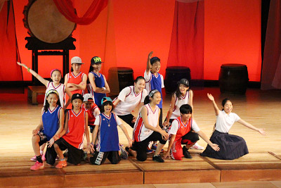 舞台に立つ！——第199回劇の会が行われました——