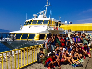 青い海と碧い海　——与論島と佐渡で新自然体験の旅を行いました——