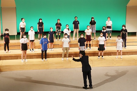 合唱部は『この歌を』の合唱を披露