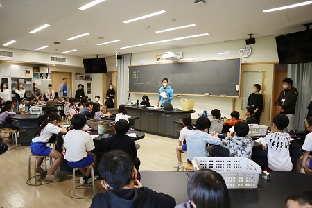 通学中の緊急時の対処法についても確認しました