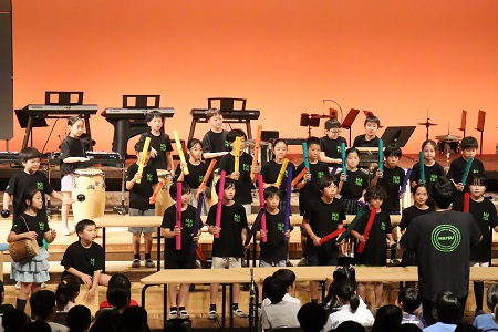 歌と打楽器アンサンブル　4年松組