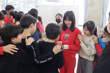 音楽に合わせてゲームも楽しみました。