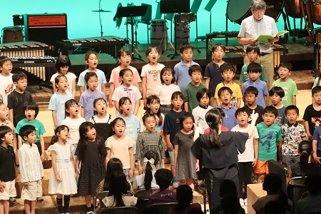 斉唱　2年桐組・楠組・藤組