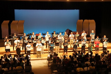 教職員による合唱