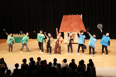 いわしとヒイラギを仲間にした豆太郎。いざ鬼退治へ！