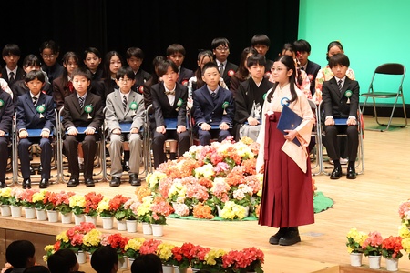 清々しく自信に満ちた姿を見せてくれた卒業生たち