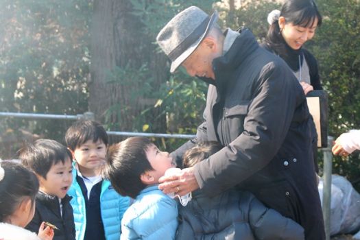 一緒にさつまいも掘りをした大坪理事長も来てくれました