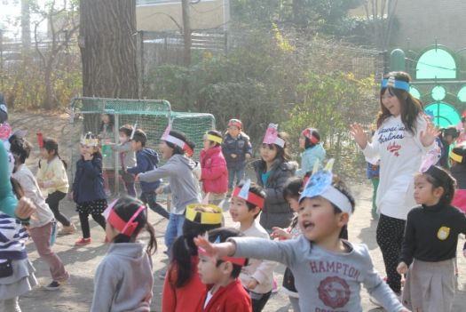 子ども達も元気に豆まき
