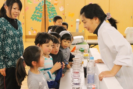 実験の後は先生に質問！