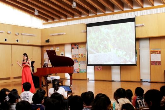 クロツグミはどんな気持ちで 鳴いているか、想像しながらこれから 演奏される曲を聴いてみよう！