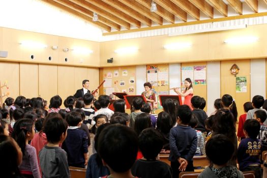 美しい音とかわいらしい歌声が ホールに響きました