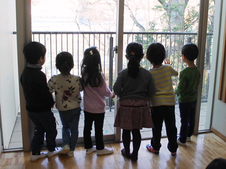 外でいいにおいがする～～～