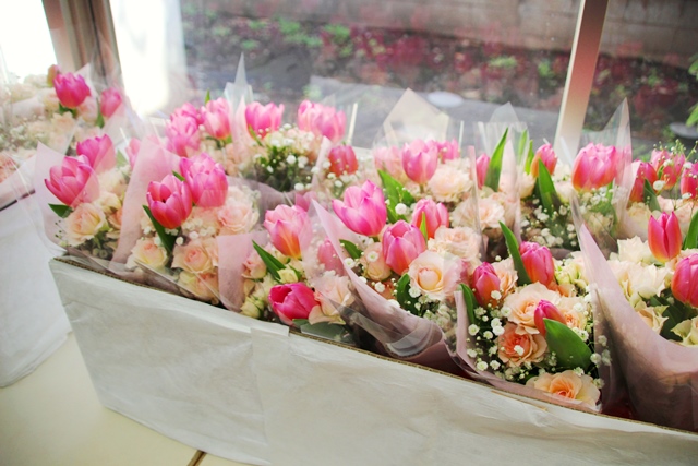 卒園児のために用意された素敵な花束