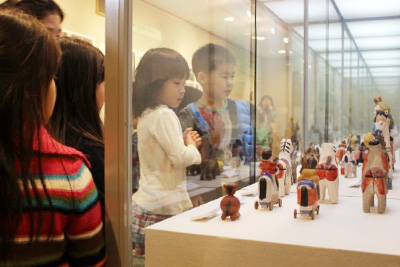 民俗学研究所「馬の郷土玩具」展を見学しました