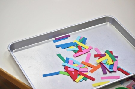 短冊型の小さな紙