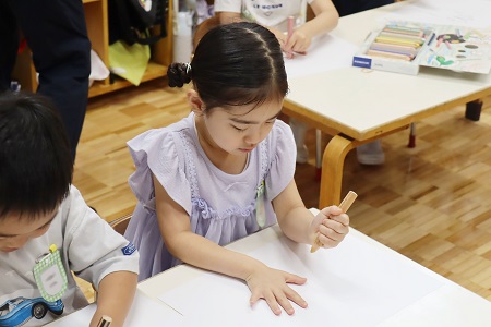 2枚目は利き手と反対の手を使って挑戦！