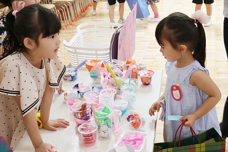 お客さんに積極的に声をかけます