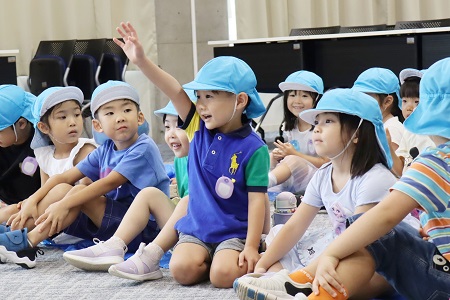 Pepperに名前を呼んでもらい、元気よくお返事