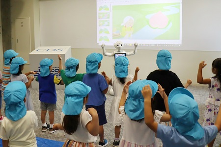 最後はPepperと一緒にダンス！