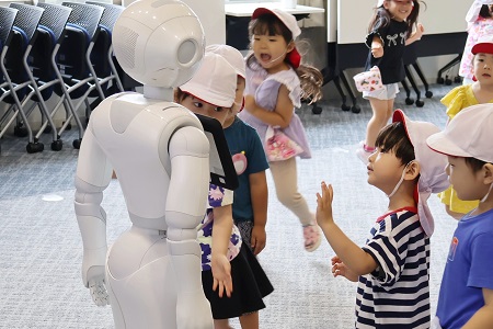 「ありがとう、また遊ぼうね！」