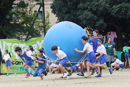 みんなでバランスをとってUFOレース（3・4年生）