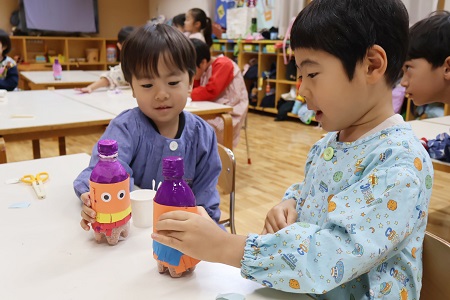 完成に近づき子どもたちの顔にも笑顔が溢れます