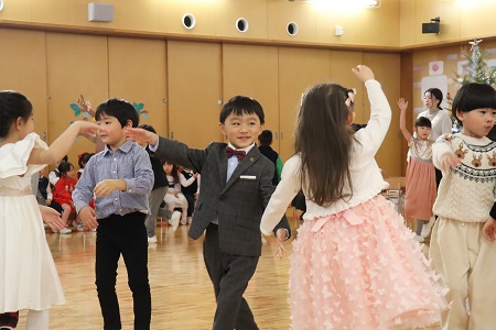 年長組のダンス「ディズニーメドレー」